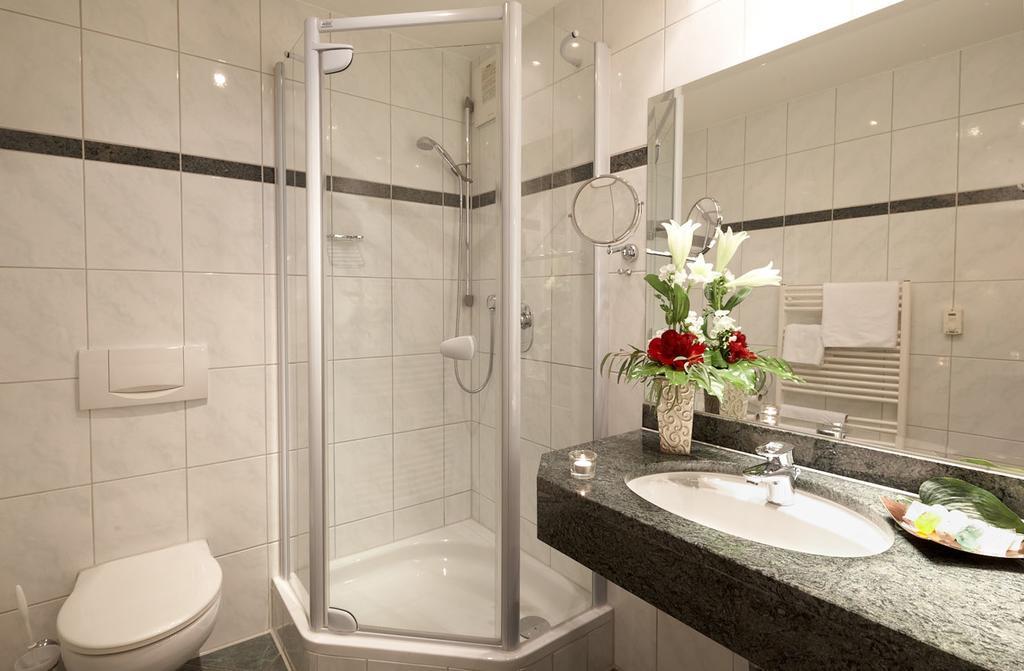 Hotel Ochsen Штутгарт Номер фото
