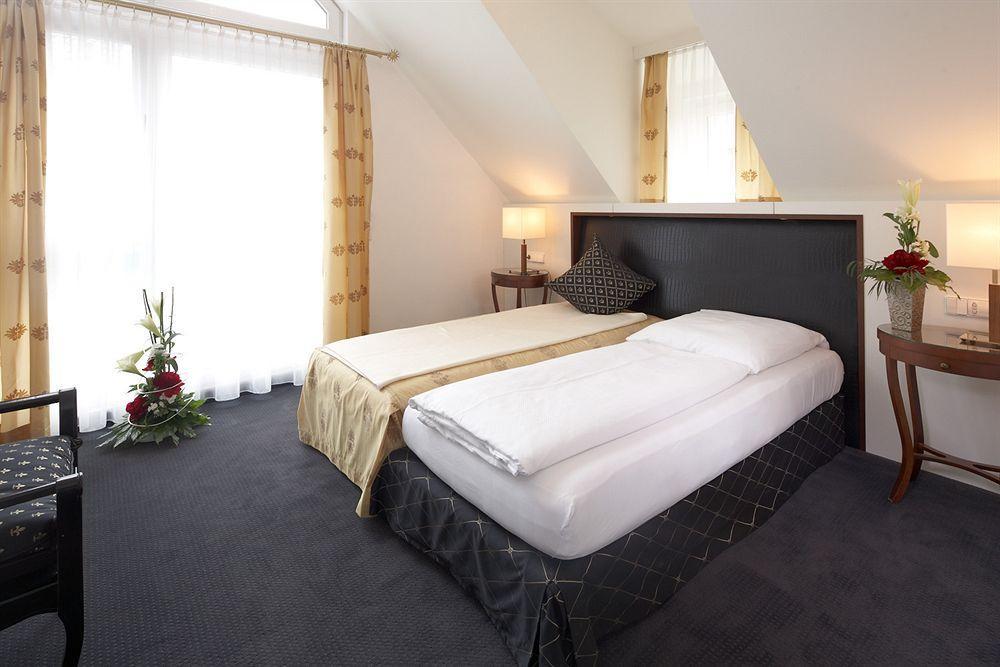 Hotel Ochsen Штутгарт Экстерьер фото